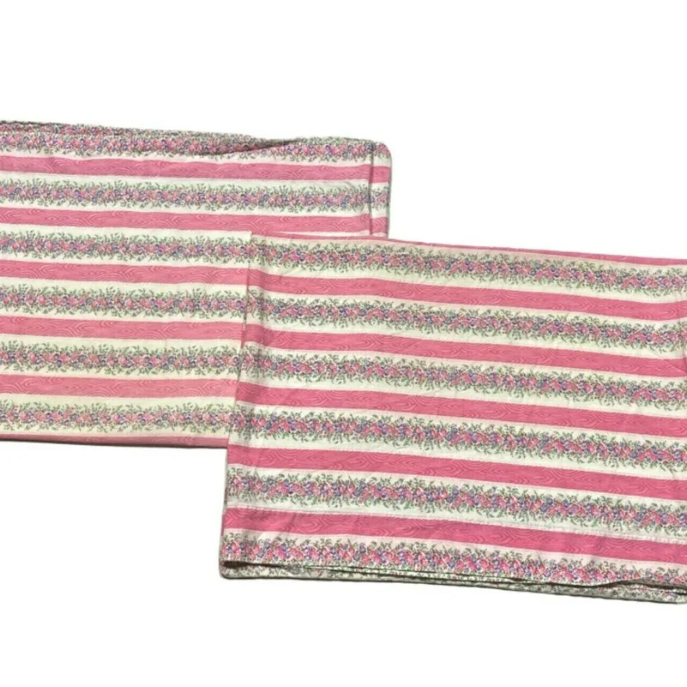 True Vintage 60s 70s Pillowcases Shams Pink Floral